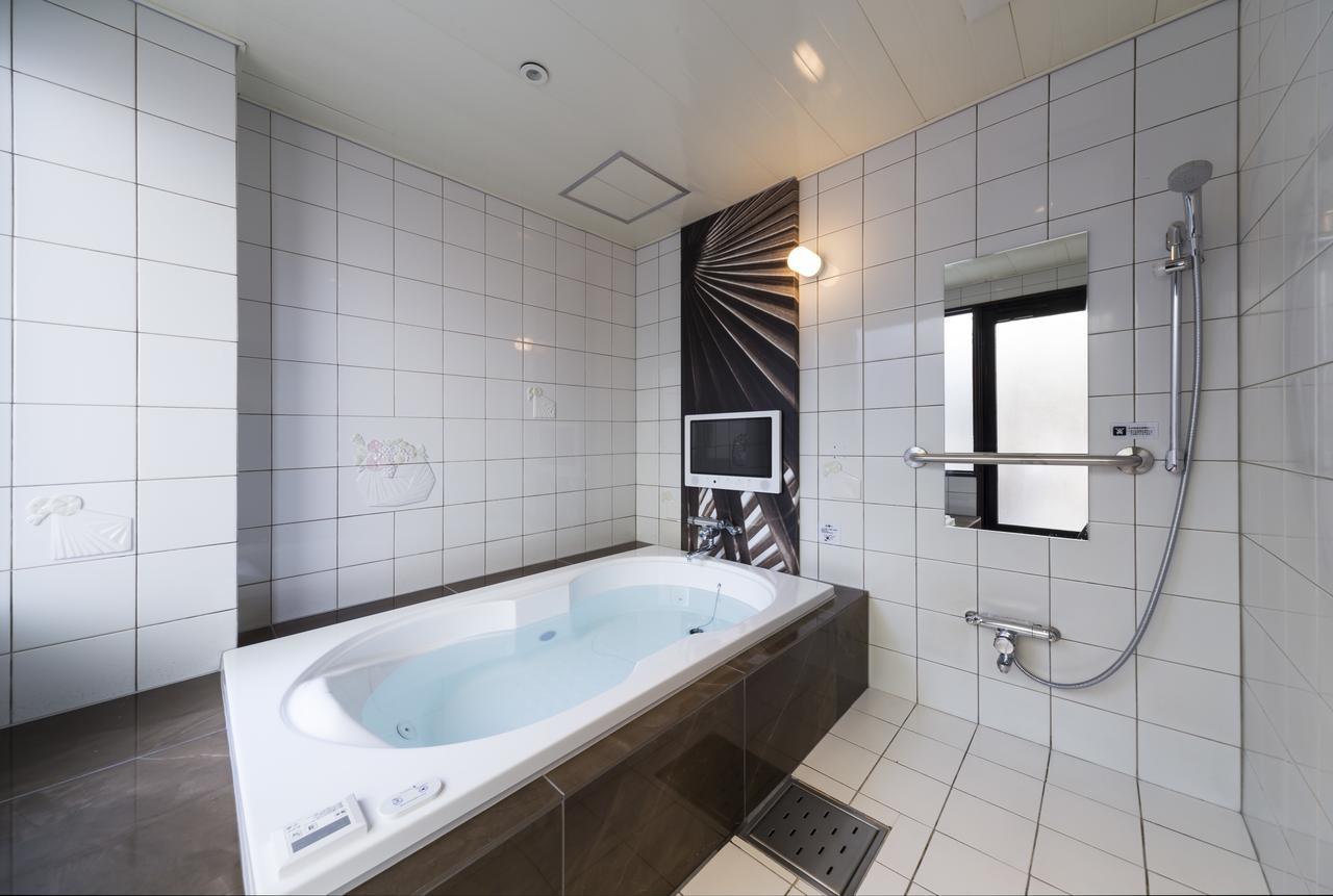 Hotel Plant Garden Resort (Adults Only) Toyokawa المظهر الخارجي الصورة