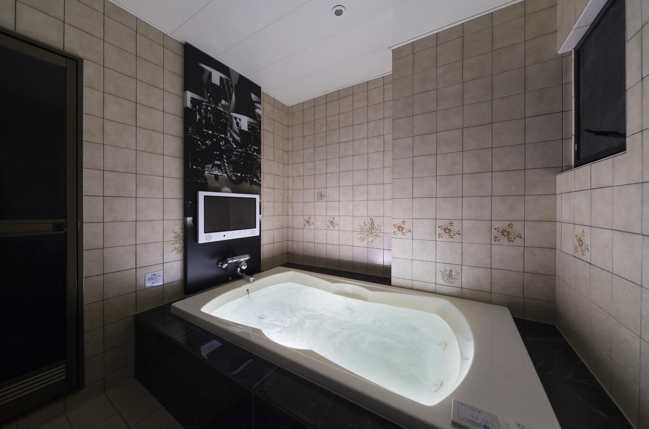 Hotel Plant Garden Resort (Adults Only) Toyokawa المظهر الخارجي الصورة